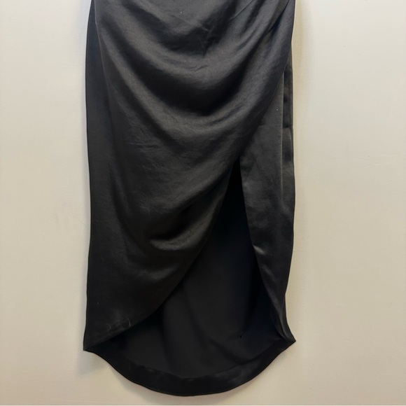 Elliatt Cassini Black Asymmetrical Ruched One Shoulder Dress size M - Picture 7 of 9